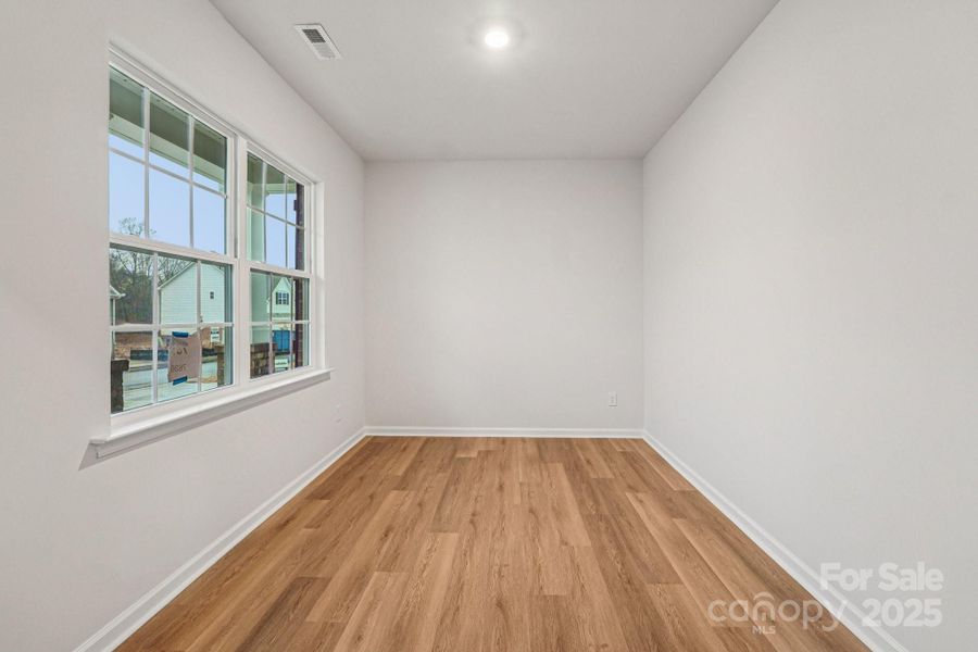 Spacious, unfurnished interior of a new home in Laurelbrook, Sherrills Ford (Image 12).