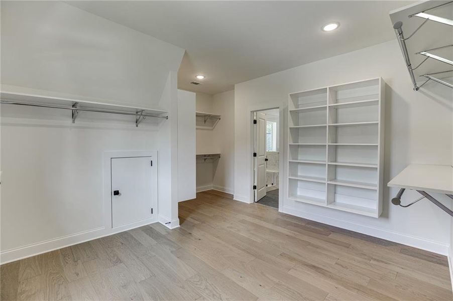 Spacious, unfurnished interior of a new home in , Buford (Image 30).