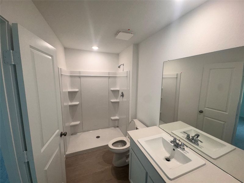 Furnished interior view inside a new home in Pinewood Trails, Cleveland (Image 8).