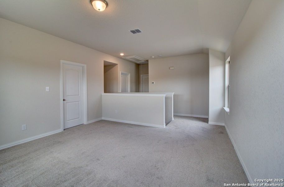 Spacious, unfurnished interior of a new home in Casinas at Gruene, New Braunfels (Image 20). Spacious, unfurnished interior of a new home in Casinas at Gruene, New Braunfels (Image 20).