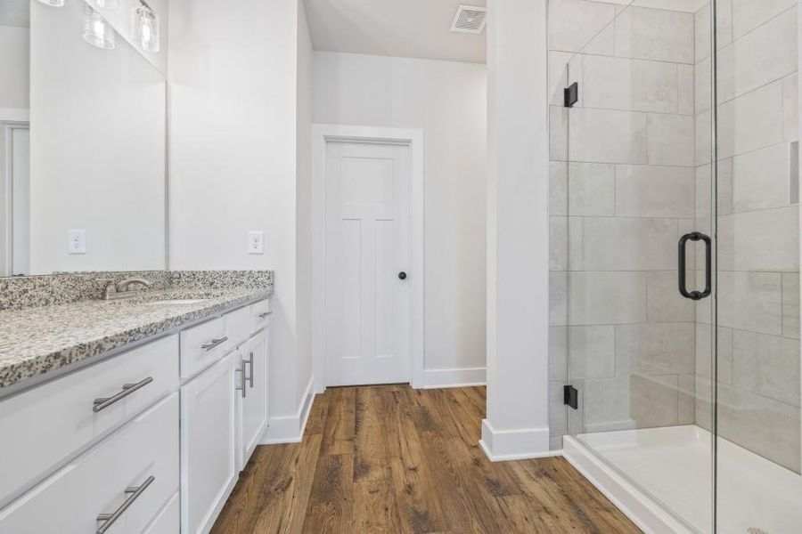 Furnished interior view inside a new home in , Hartwell (Image 9).
