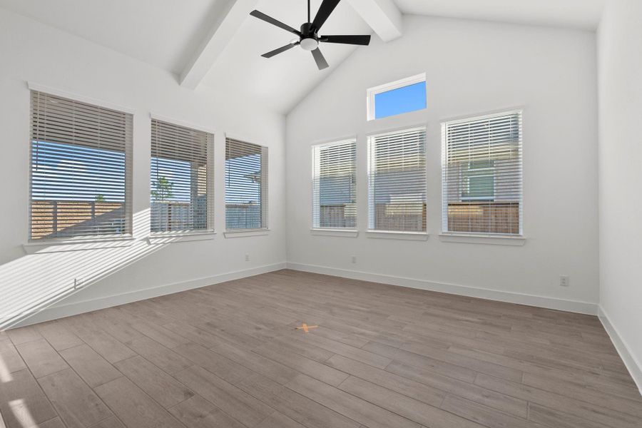 Spacious, unfurnished interior of a new home in Meridiana, Manvel (Image 30).