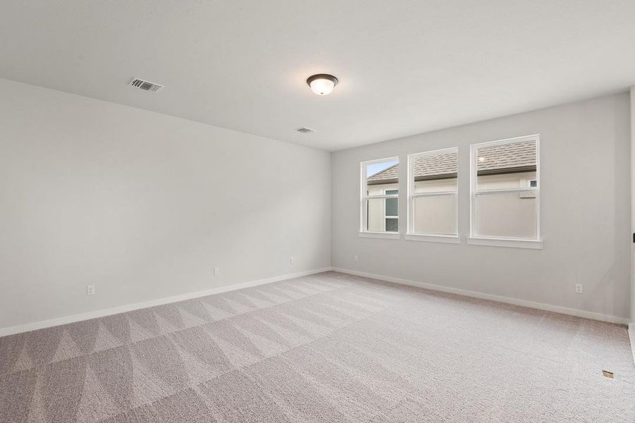 Spacious, unfurnished interior of a new home in Flora, Hutto (Image 35).