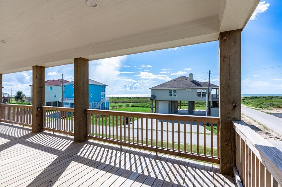Exterior details and patio area of a home in , Bolivar Peninsula (Image 36).