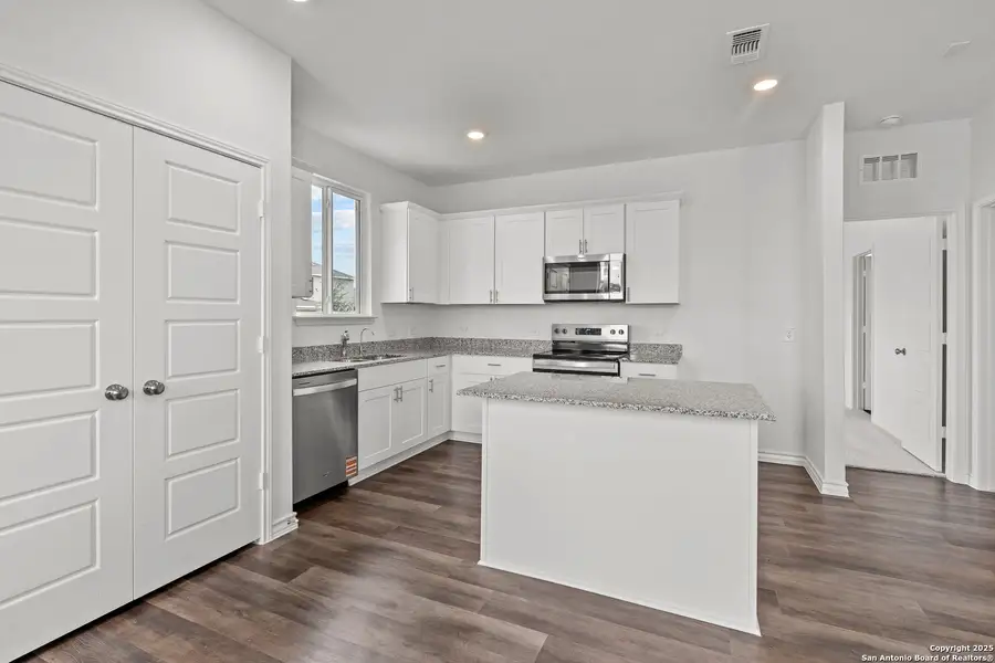 Furnished interior view inside a new home in Corley Farms, Boerne (Image 8).