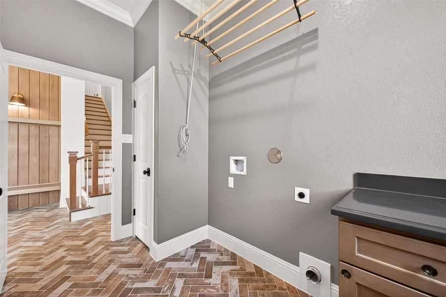 Spacious, unfurnished interior of a new home in , East Bernard (Image 46).