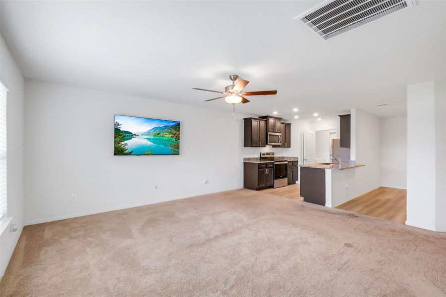 Spacious, unfurnished interior of a new home in Bauer Landing, Hockley (Image 16).