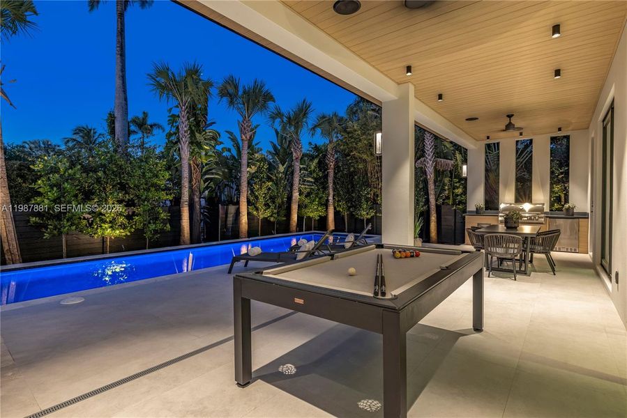Exterior details and patio area of a home in , Miami (Image 42).