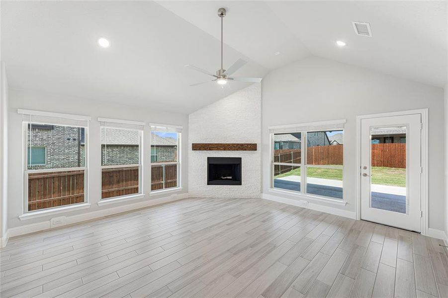 Spacious, unfurnished interior of a new home in Hayes Crossing, Midlothian (Image 17).