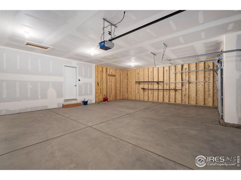 Spacious, unfurnished interior of a new home in , Wellington (Image 25).