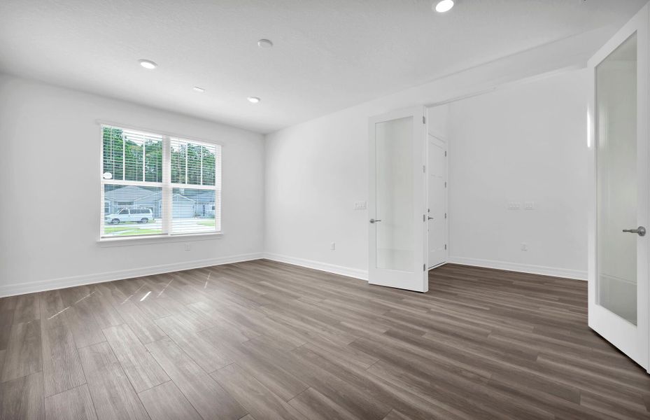 Representative unfurnished interior of a home built from the Roseland by Pulte Homes in The Preserve at Bannon Lakes, St. Augustine (Image 25).
