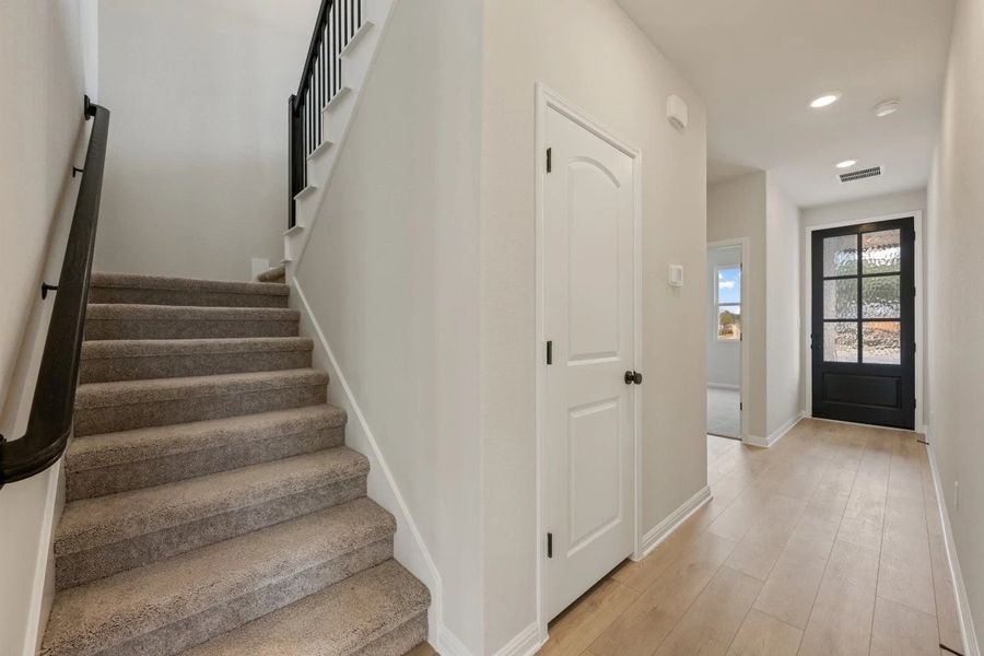 Spacious, unfurnished interior of a new home in Berry Creek Highlands, Georgetown (Image 34).