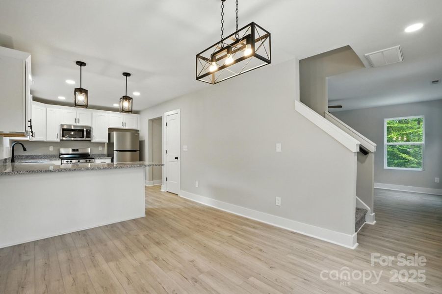 Dining Area Dining Area
