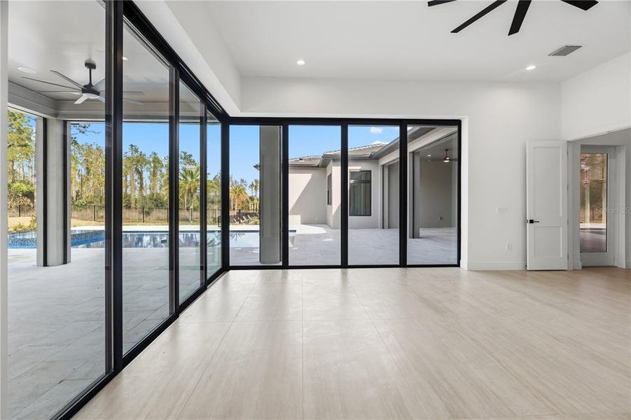 Spacious, unfurnished interior of a new home in , Montverde (Image 21).