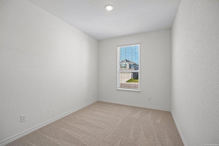 Spacious, unfurnished interior of a new home in Dove Song, Marion (Image 18).