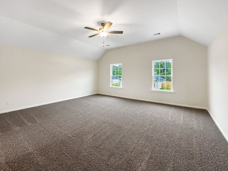 Spacious, unfurnished interior of a new home in Grand Reserve, Hinesville (Image 20).