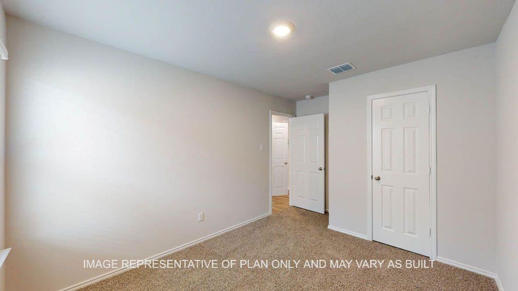Spacious, unfurnished interior of a new home in Wilkins Valley, Brenham (Image 9).