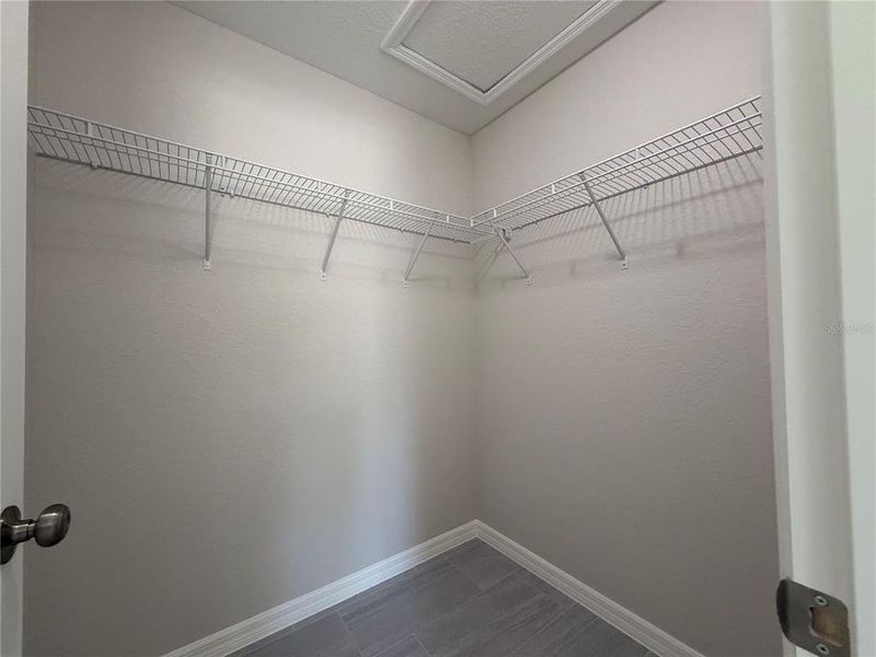 Spacious, unfurnished interior of a new home in , Ocala (Image 10).