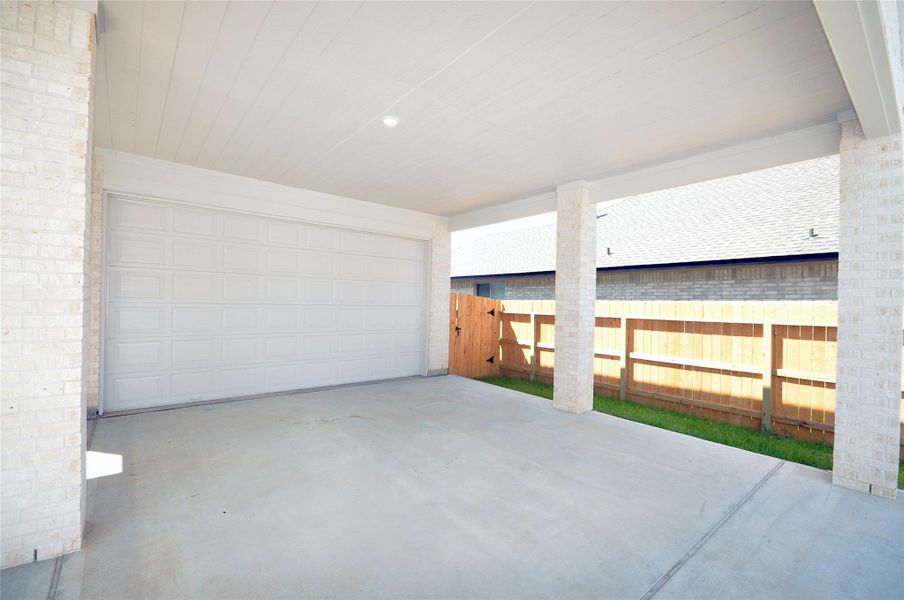 Porte coacher of Garage 2