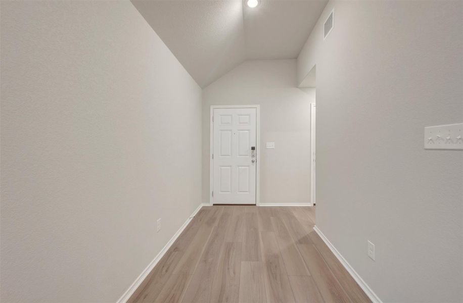 Spacious, unfurnished interior of a new home in Heritage, Dripping Springs (Image 21). Spacious, unfurnished interior of a new home in Heritage, Dripping Springs (Image 21).