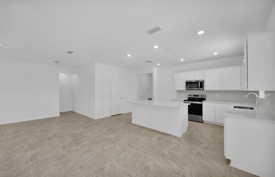 Heston | Kitchen/Dining Heston | Kitchen/Dining