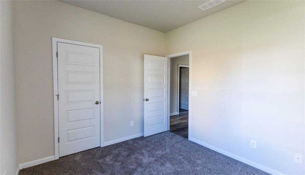 Spacious, unfurnished interior of a new home in Summerfield Place, Carrollton (Image 16).