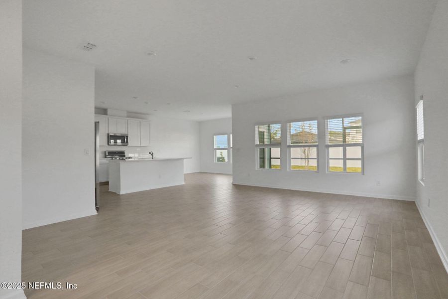 Spacious, unfurnished interior of a new home in Cordova Palms, St. Augustine (Image 34).