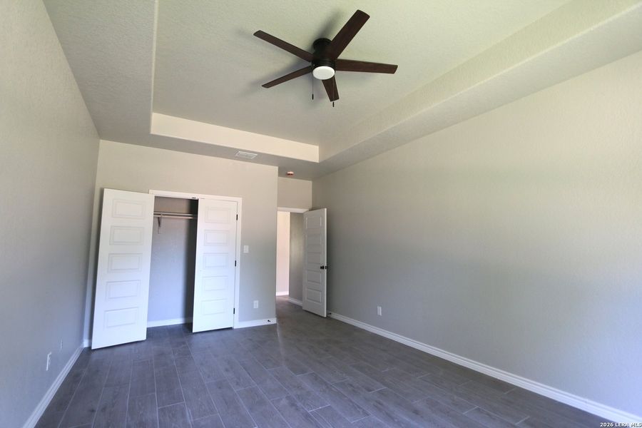 Spacious, unfurnished interior of a new home in , La Vernia (Image 30). Spacious, unfurnished interior of a new home in , La Vernia (Image 30).