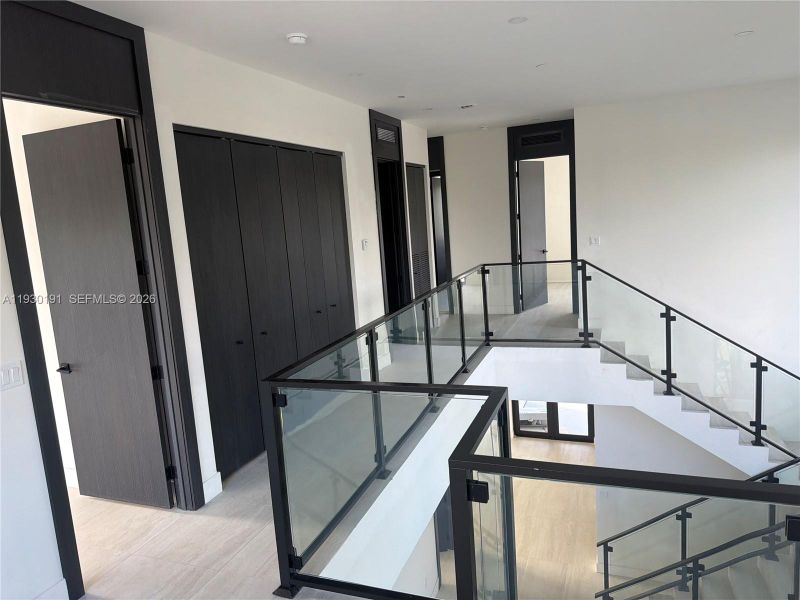 Image 7 of a home in .