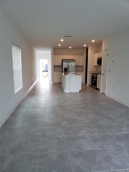 Spacious, unfurnished interior of a new home in Peace Creek Reserve: Legacy Collection, Winter Haven (Image 14). Spacious, unfurnished interior of a new home in Peace Creek Reserve: Legacy Collection, Winter Haven (Image 14).