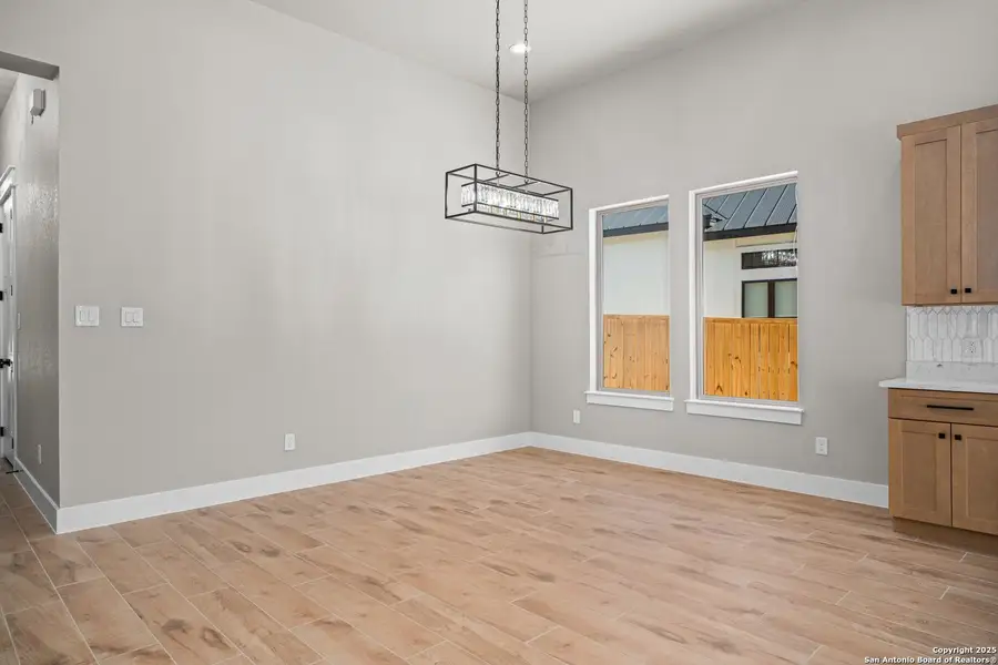 Spacious, unfurnished interior of a new home in , Spring Branch (Image 33).