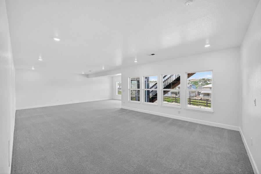 Spacious, unfurnished interior of a new home in Macanta, Castle Rock (Image 21). Spacious, unfurnished interior of a new home in Macanta, Castle Rock (Image 21).
