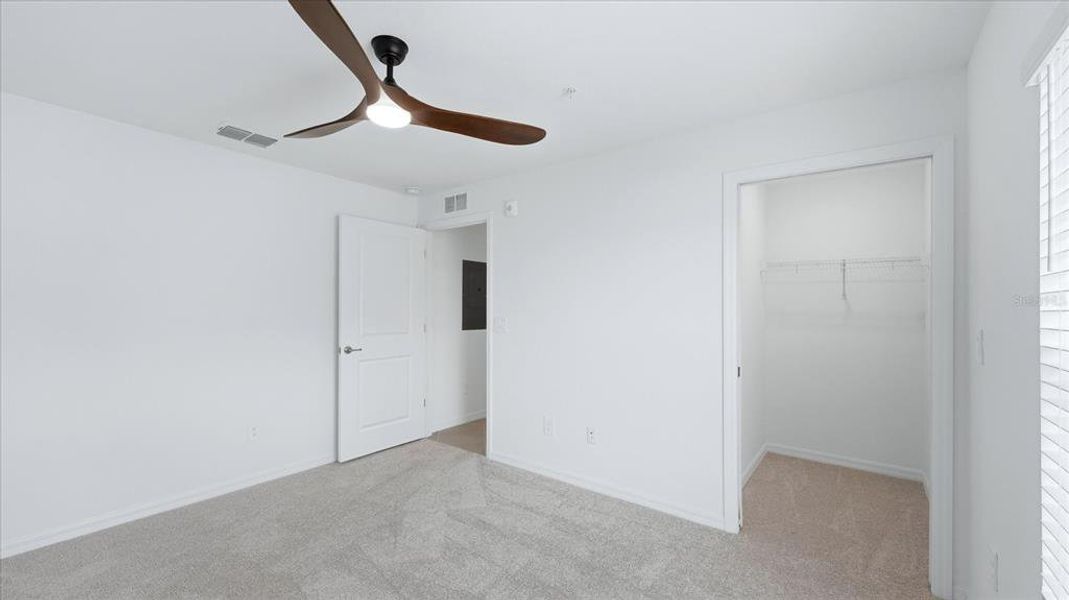 Spacious, unfurnished interior of a new home in , Venice (Image 18).