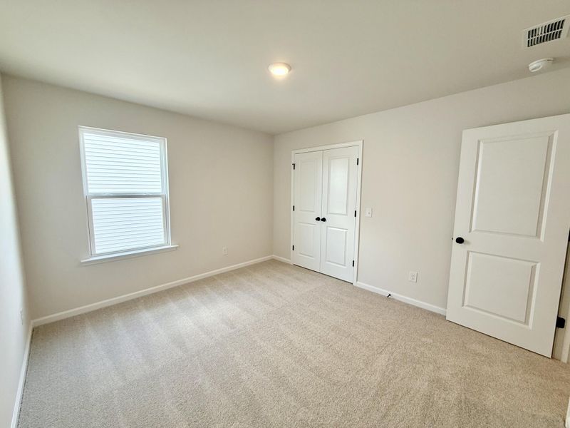 Spacious, unfurnished interior of a new home in , Summerville (Image 31).