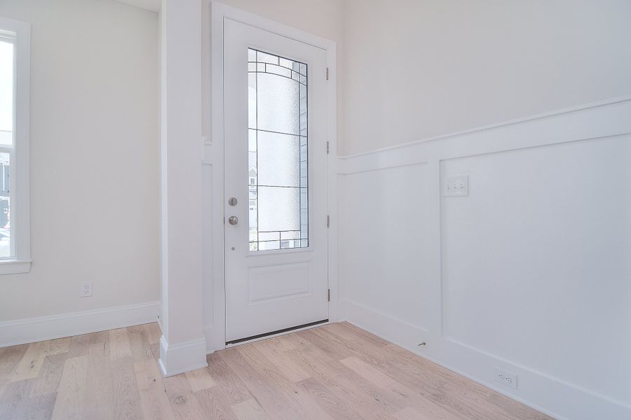 Representative unfurnished interior of a home built from the St Andrews by Greybrook Homes in Edmunds Farm, Clover (Image 36).