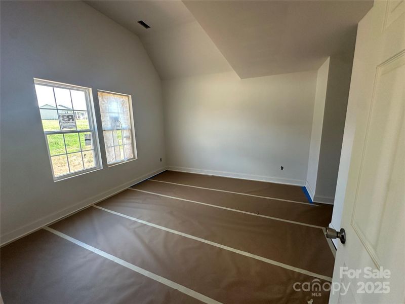 Spacious, unfurnished interior of a new home in , Taylorsville (Image 10).
