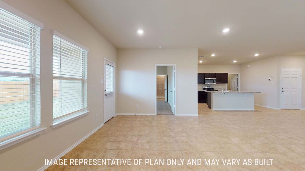 Representative unfurnished interior of a home built from the Perry by D.R. Horton in Park Meadows, Lorena (Image 17).