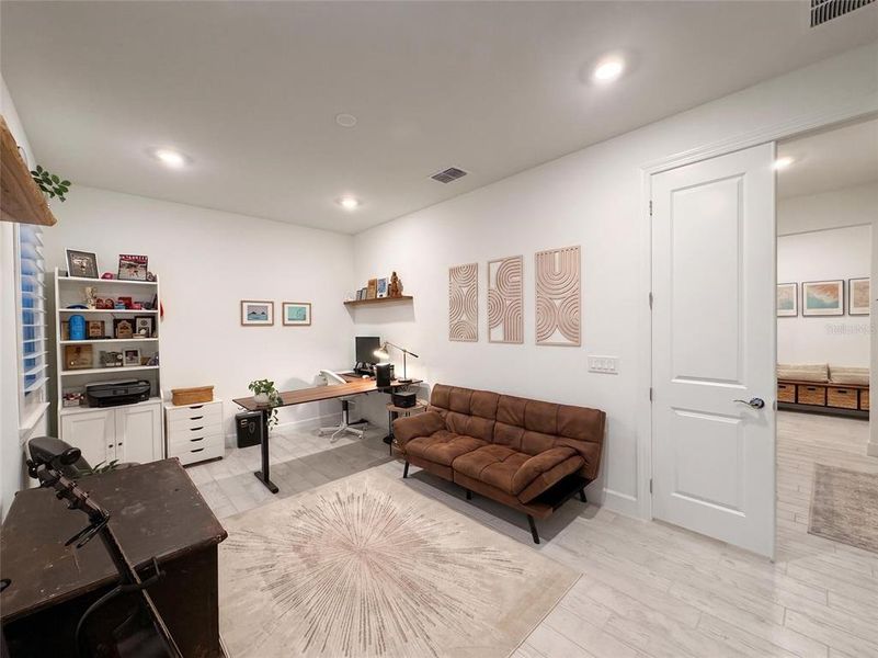 Furnished interior view inside a new home in Sapphire Point at Lakewood Ranch, Lakewood Ranch (Image 19).