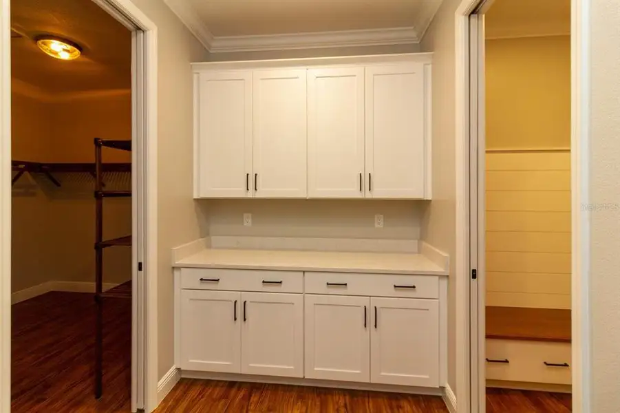 Furnished interior view inside a new home in , Umatilla (Image 11).