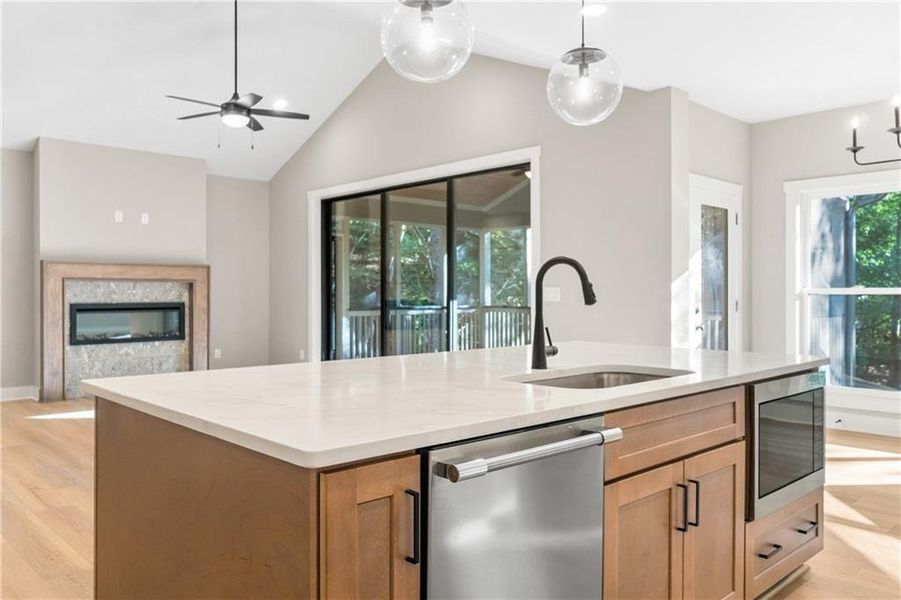 Furnished interior view inside a new home in , Jasper (Image 13).