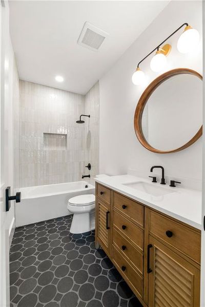 Furnished interior view inside a new home in , Smyrna (Image 39).