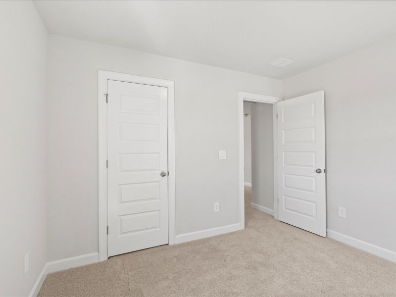 Spacious, unfurnished interior of a new home in Cedar Shoals – Heritage Collection, Piedmont (Image 13).