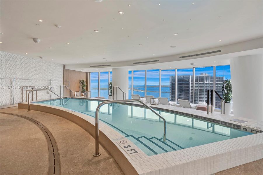 Community amenities in , Miami (Image 45).