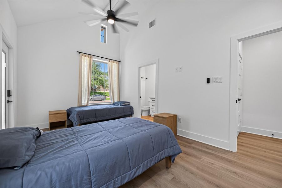 Furnished interior view inside a new home in , Conroe (Image 27).