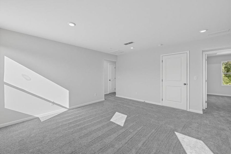 Spacious, unfurnished interior of a new home in Windance Lake, Loganville (Image 27). Spacious, unfurnished interior of a new home in Windance Lake, Loganville (Image 27).