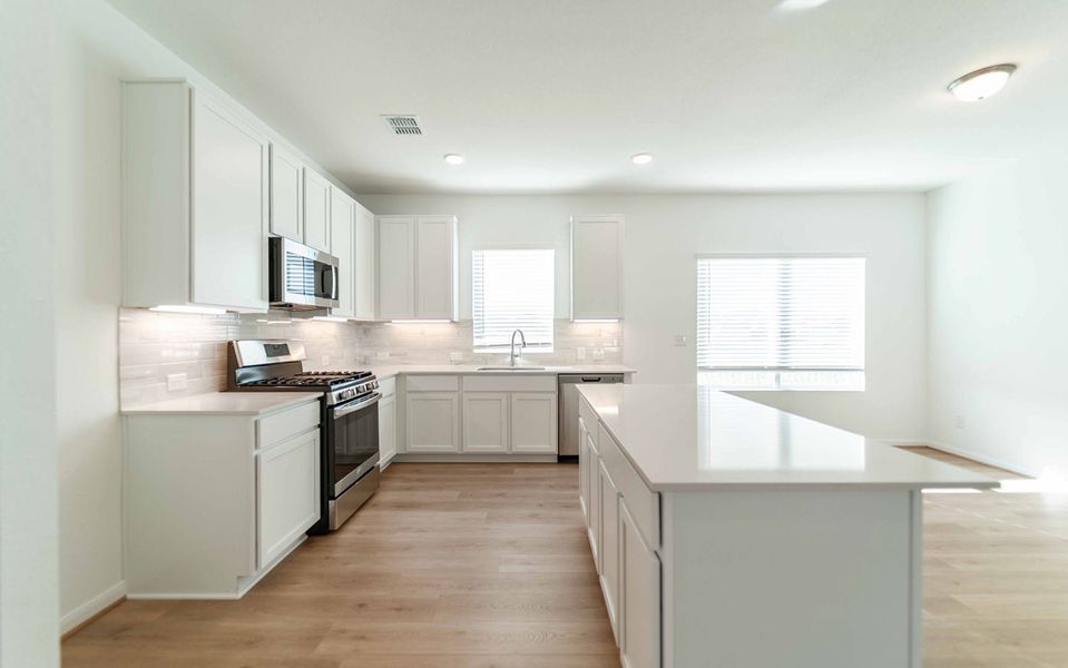 Furnished interior view inside a new home in Paramount, Kyle (Image 7).