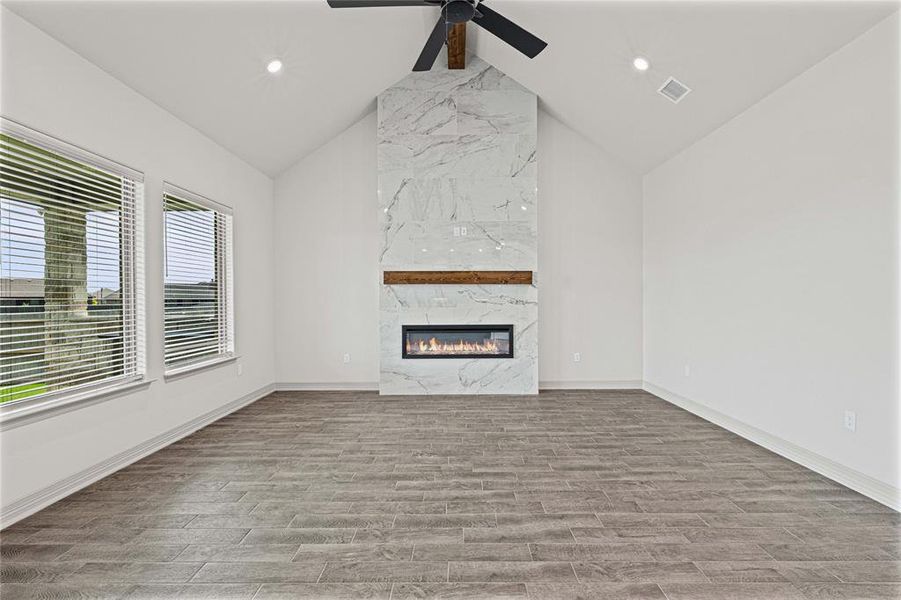 Spacious, unfurnished interior of a new home in , Troy (Image 33).