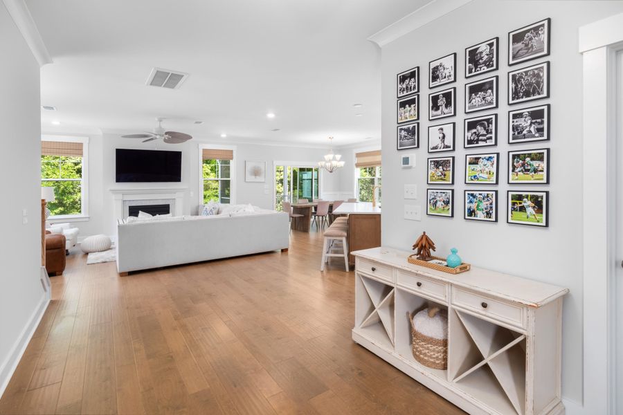 Furnished interior view inside a new home in , Wando (Image 10).