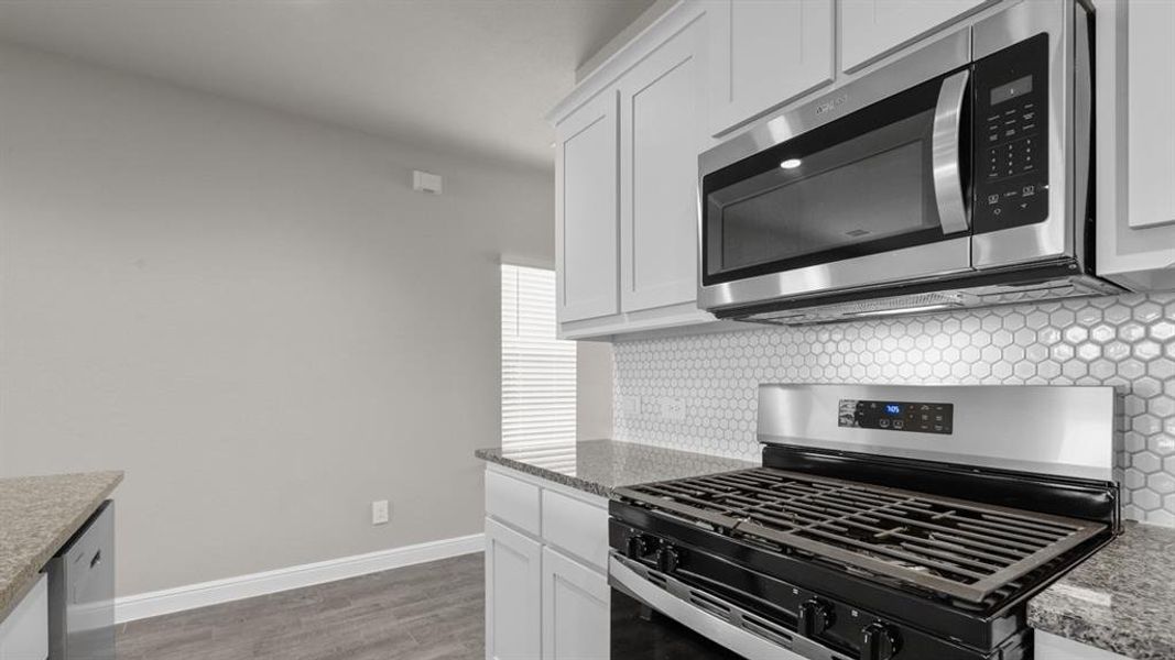 Furnished interior view inside a new home in Rock Creek Ranch, Fort Worth (Image 4). Furnished interior view inside a new home in Rock Creek Ranch, Fort Worth (Image 4).