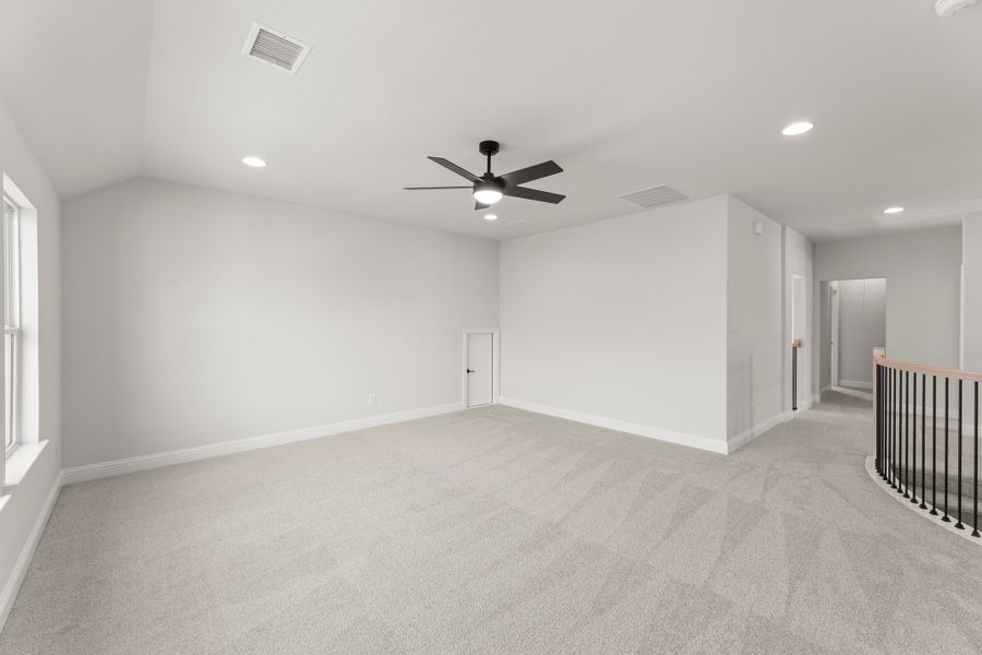 Spacious, unfurnished interior of a new home in Nelson Lake Estates, Rockwall (Image 22).